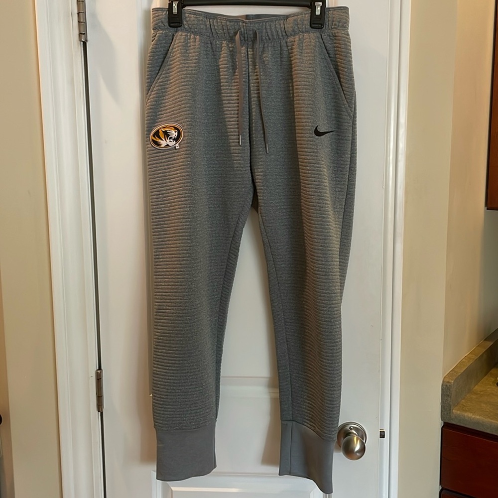 Women’s Nike dry fit ribbed Mizzou sweats - size M